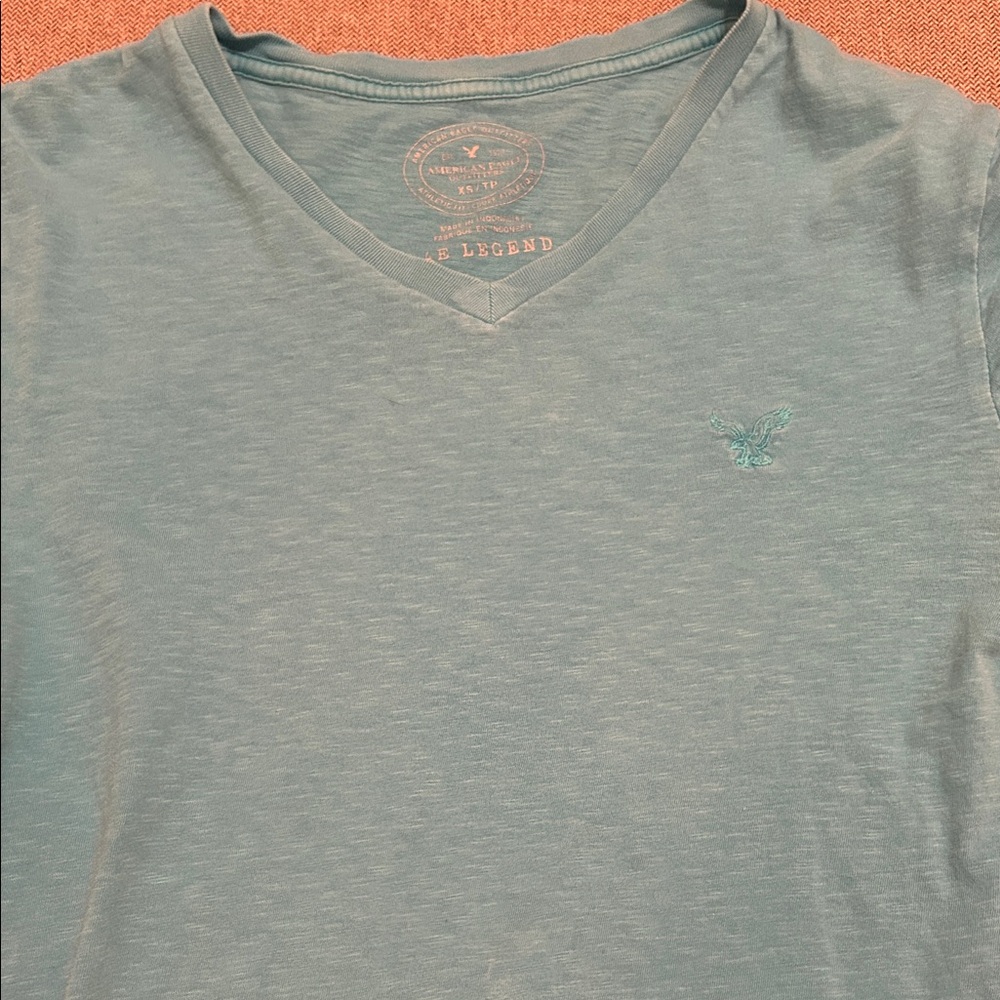 American Eagle Outfitters Teal V-Neck Tee